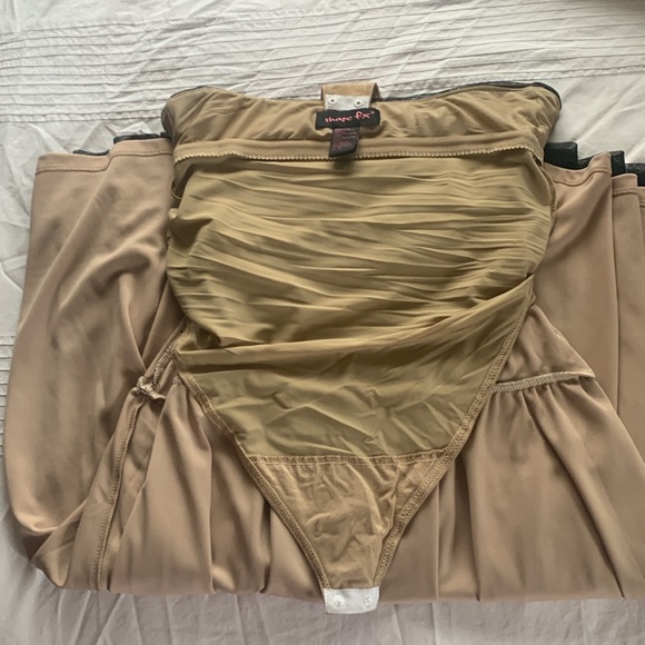 Shape FX cocktail formal dress black mesh over nude lining size 6 GUC - Picture 16 of 16